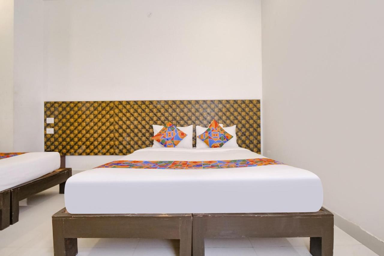 Fabexpress Krishna Suites Mysore Exteriör bild