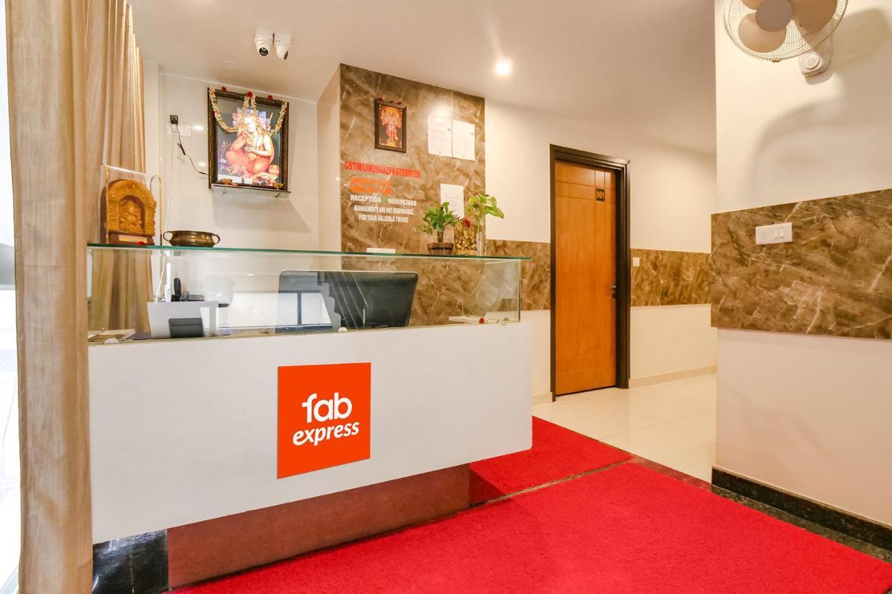 Fabexpress Krishna Suites Mysore Exteriör bild