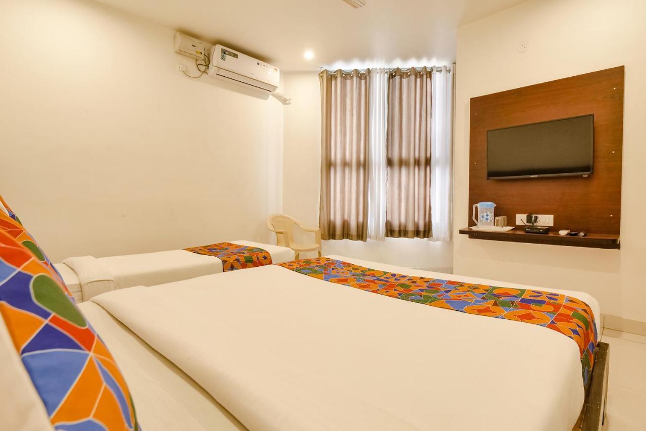 Fabexpress Krishna Suites Mysore Exteriör bild